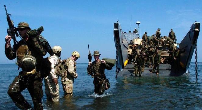 Prajurit Marinir Indonesia dan AS Gelar Latihan Bersama di Situbondo